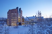 Exteriör Campus Sundsvall, vinterbild